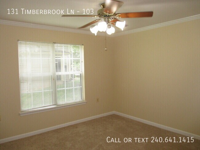 Building Photo - 131 Timberbrook Ln
