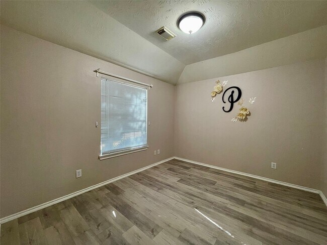 Building Photo - 12347 Carmel Dale Ln