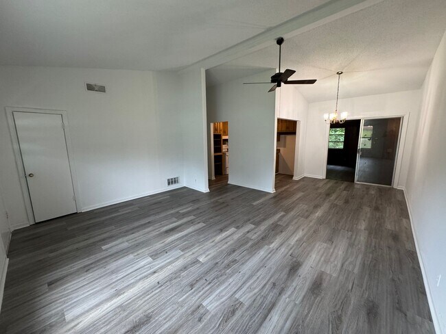 Building Photo - 1700 Winston Dr
