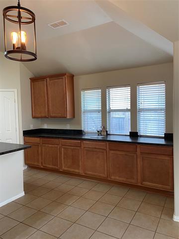 Building Photo - 656 Minkel Dr