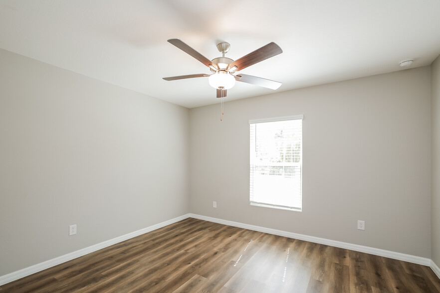 Building Photo - 258 Dorman St