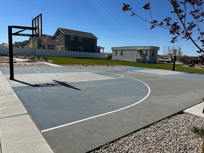 Building Photo - BRAND NEW Gorgeous Magna Townhomes!!!