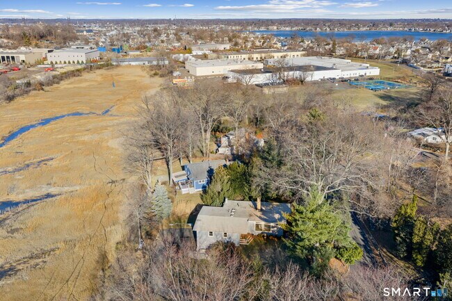 Building Photo - 12 Splitrock Rd