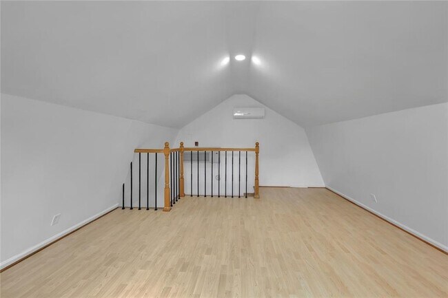 Building Photo - 569 Garner Way NW