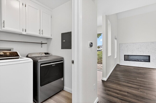 Building Photo - Luxury Living in Danville Ranch – Views, Solar & Prime Location!