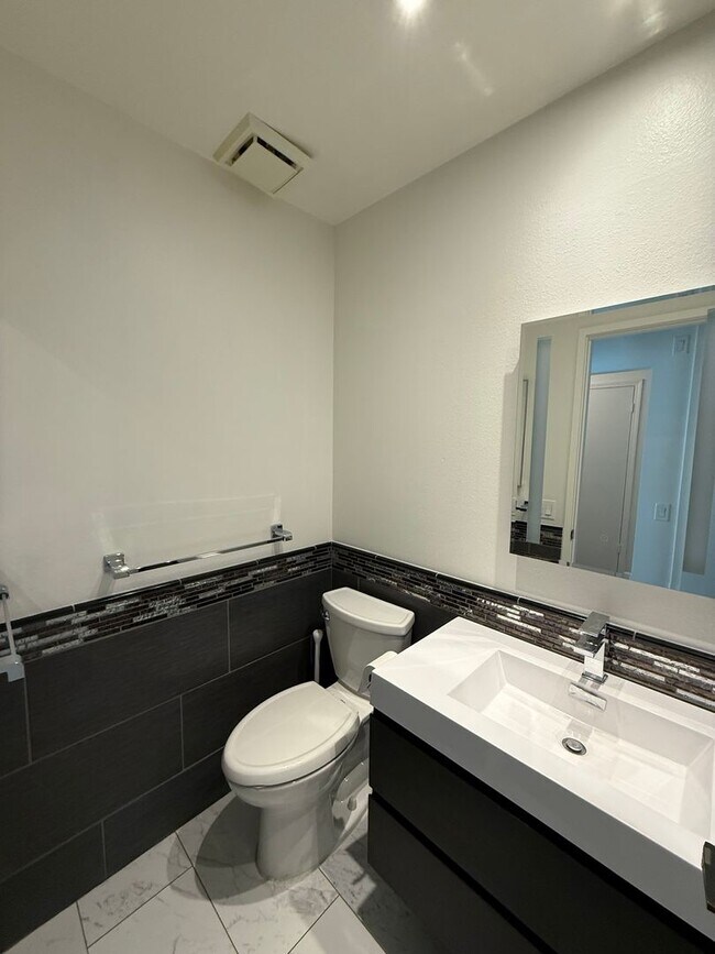 Building Photo - An Updated Leisure Village Home now available