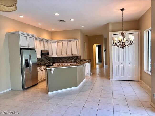 Building Photo - 3411 Marbella Ct