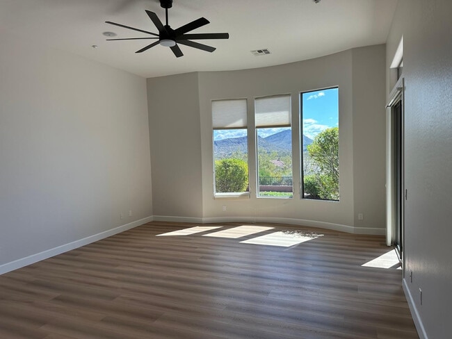 Building Photo - 42107 N Mountain Cove Dr