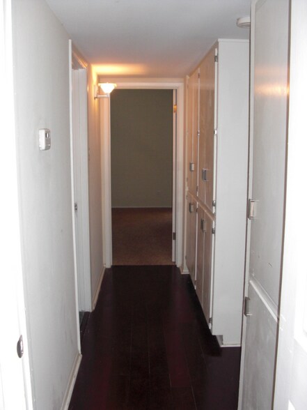 Building Photo - 6501 N 17th Ave