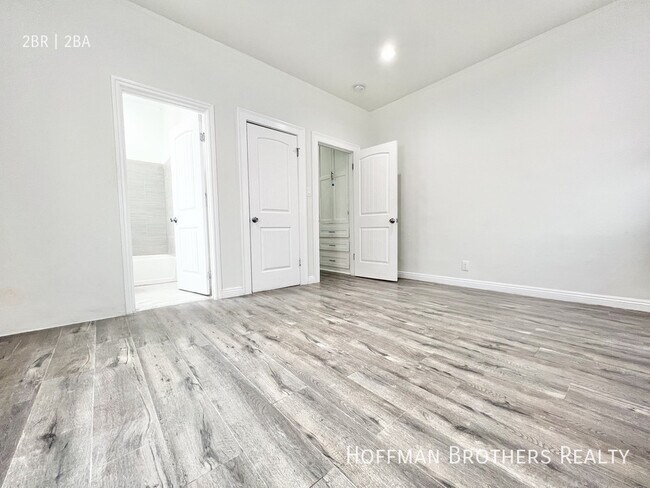 Building Photo - 244 S Alexandria Ave