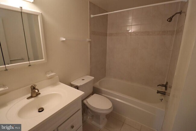 Building Photo - 10850 Green Mountain Cir
