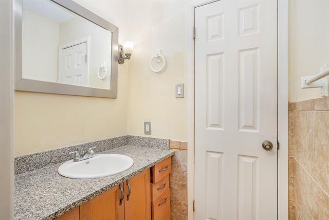 Building Photo - 3416 Denbury Dr