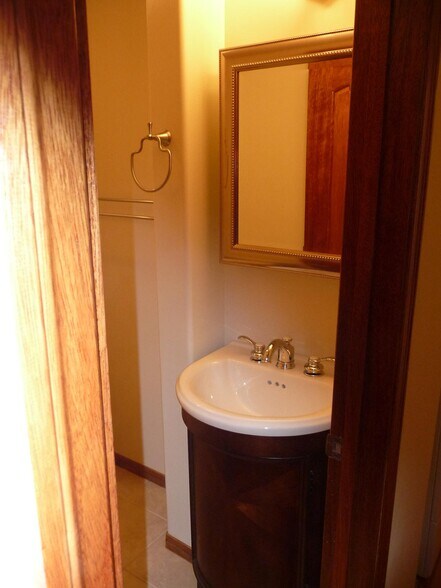 Building Photo - 538 N Spaulding Ave