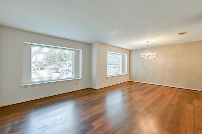 Building Photo - 2438 Hodges Bend Cir