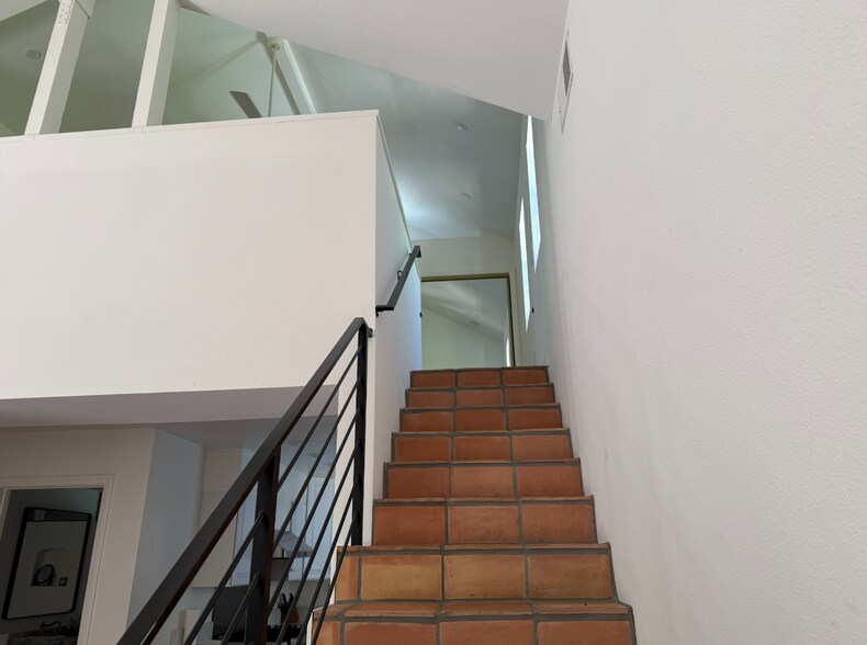 Building Photo - 5408 Morella Ave