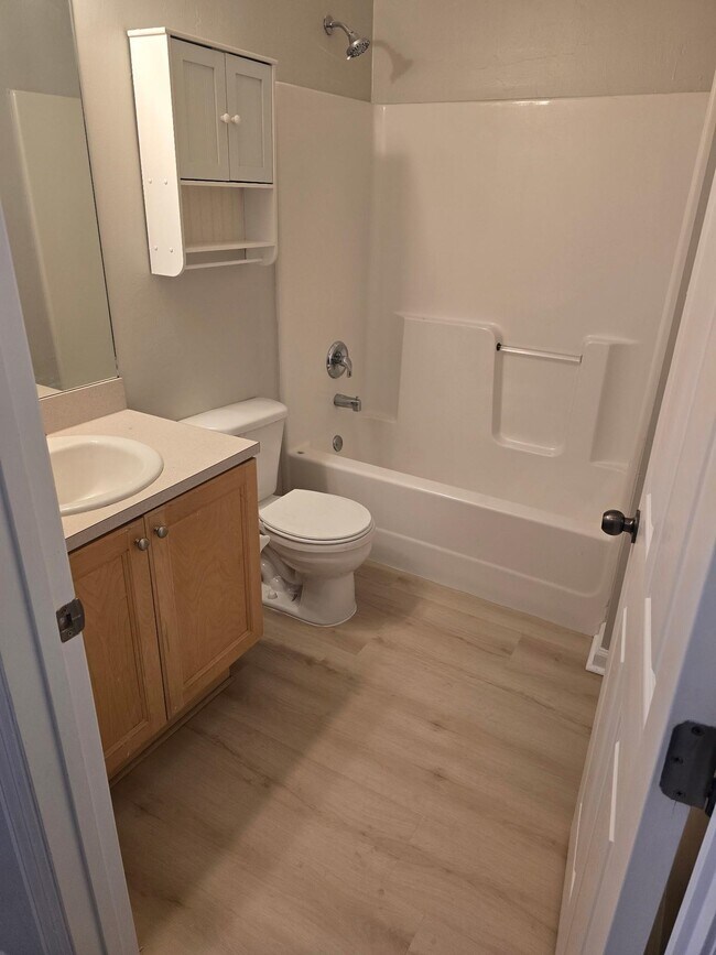 Building Photo - 3400 Old Bainbridge Rd