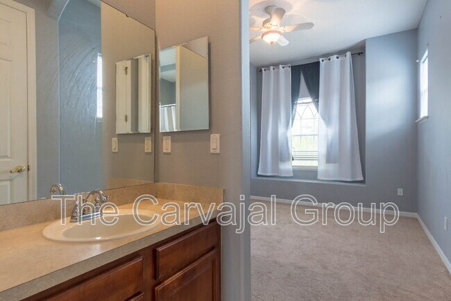 Building Photo - 16114 Bristol Lake Cir
