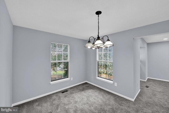 Building Photo - 801 High Plain Dr