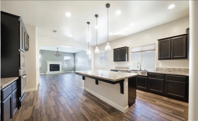 Building Photo - 9200 Rancho Viejo Dr