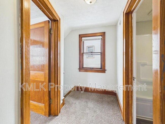 Building Photo - 806 Crouse St