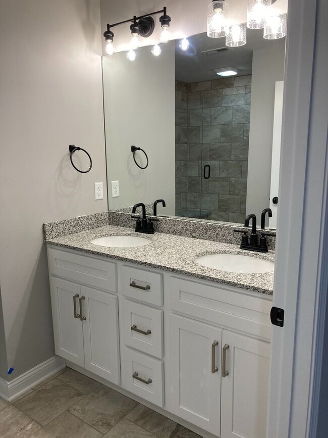 Building Photo - 116 Legacy Ct