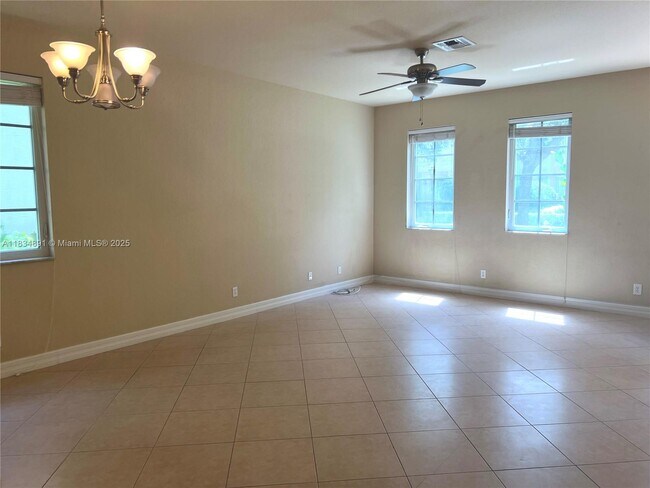 Building Photo - 131 Ennis Ln