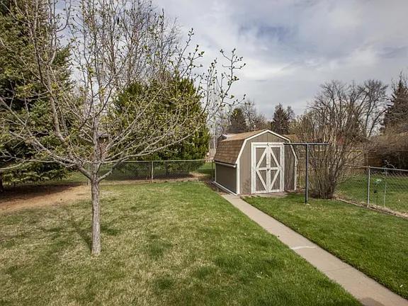 Building Photo - 1020 Meadowbrook Dr