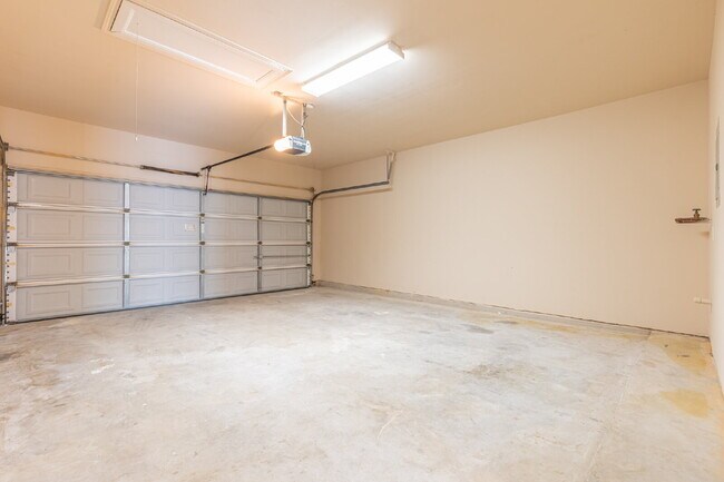 Building Photo - 818 Penstemon Trail