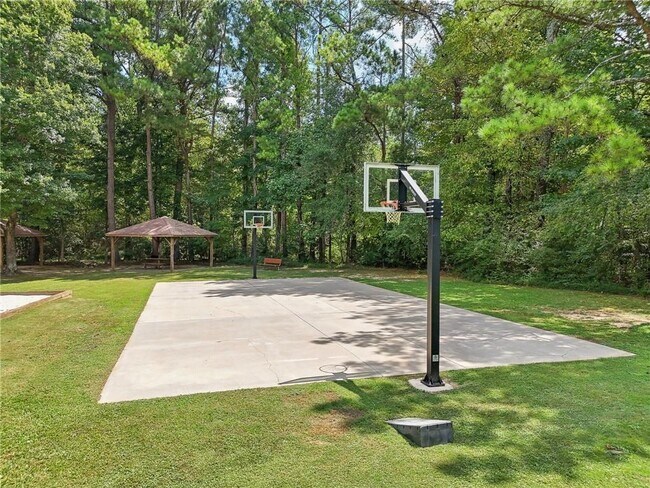 Building Photo - 10475 Willow Meadow Cir
