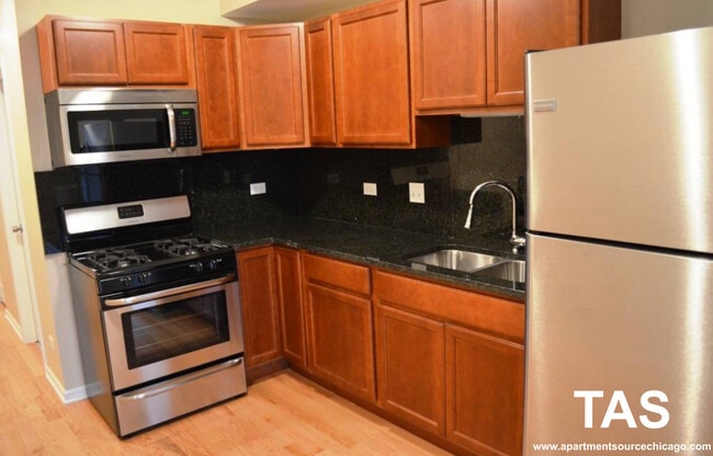 Primary Photo - 3211 W Armitage Ave