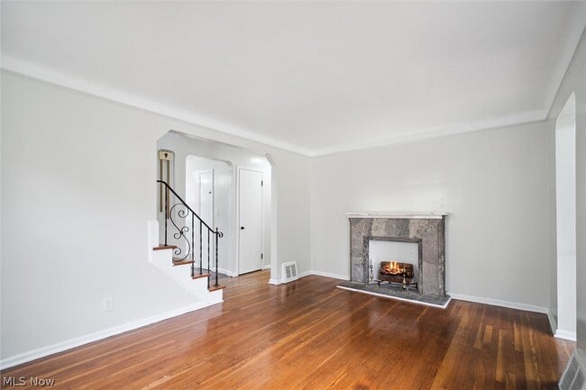 Building Photo - 5359 West Blvd