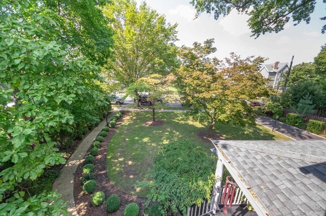 Building Photo - 356 Carteret Pl