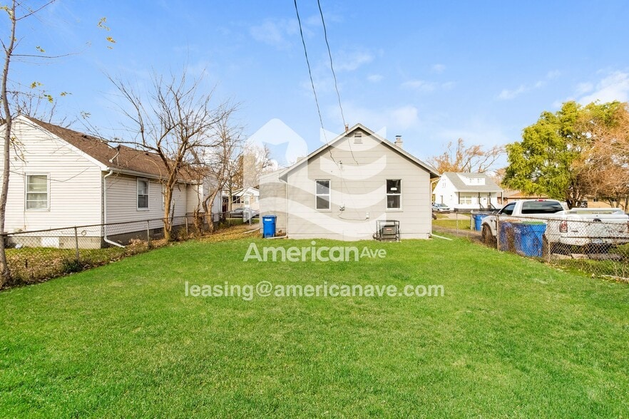 Building Photo - 8244 Cadillac Ave