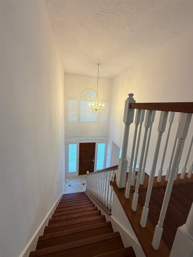 Building Photo - 2226 Mill Creek Dr