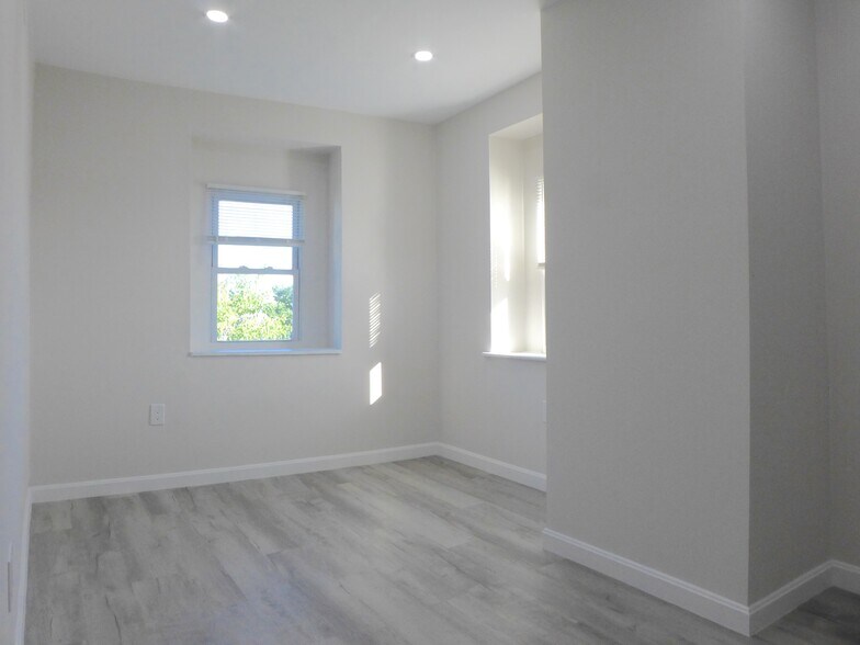 Building Photo - 45 Bennington St