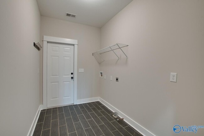 Building Photo - 1837 Saddle Trace Ln SE
