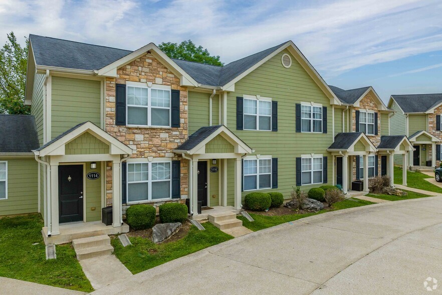 Gravois Ridge Townhome Apartments - 504 Stone Ridge Trl Fenton MO 63026 ...