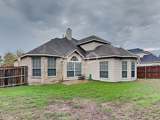 Building Photo - 1406 Monte Carlo Dr