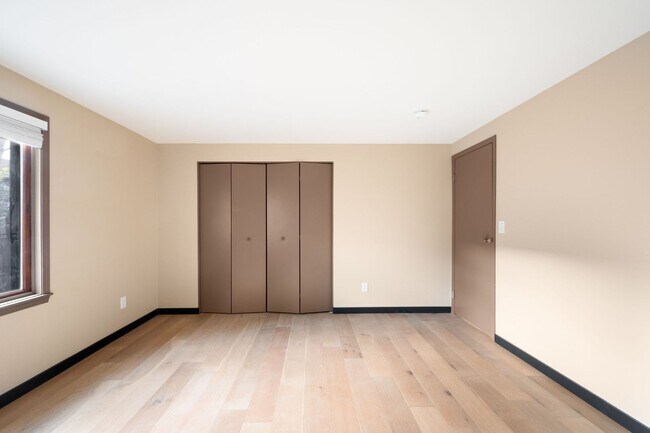 Building Photo - 4BD, 2BA Arvada Half-Duplex with 1-Car Garage and Back Yard