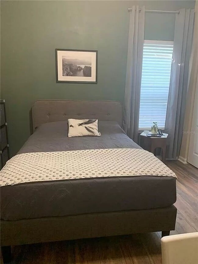 Building Photo - Beautiful 2 story home in Ellis Park