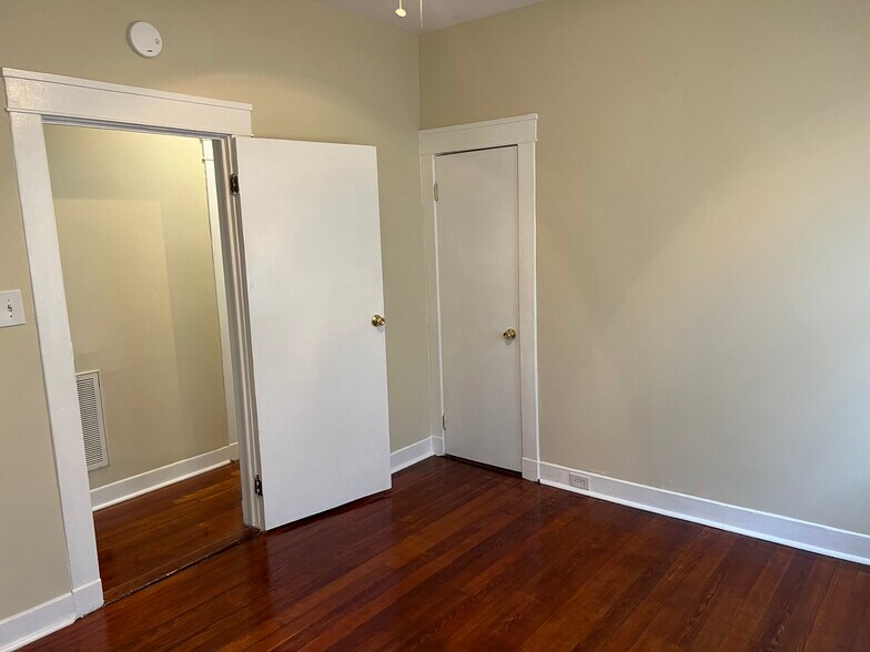 Building Photo - 4411 Cleveland Ave