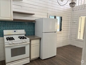 Building Photo - 2 Bedroom / 1 Bath with loft and Ocean Vie...