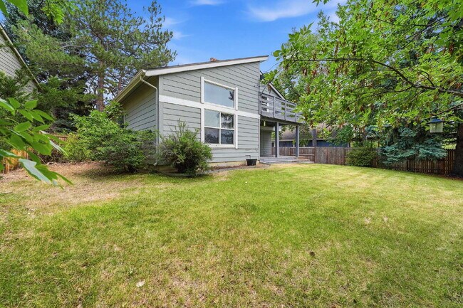 Building Photo - $2,940.95 - 3 bed 2.5 bath Home in Centennial with Central AC, and Great Backyard Space!