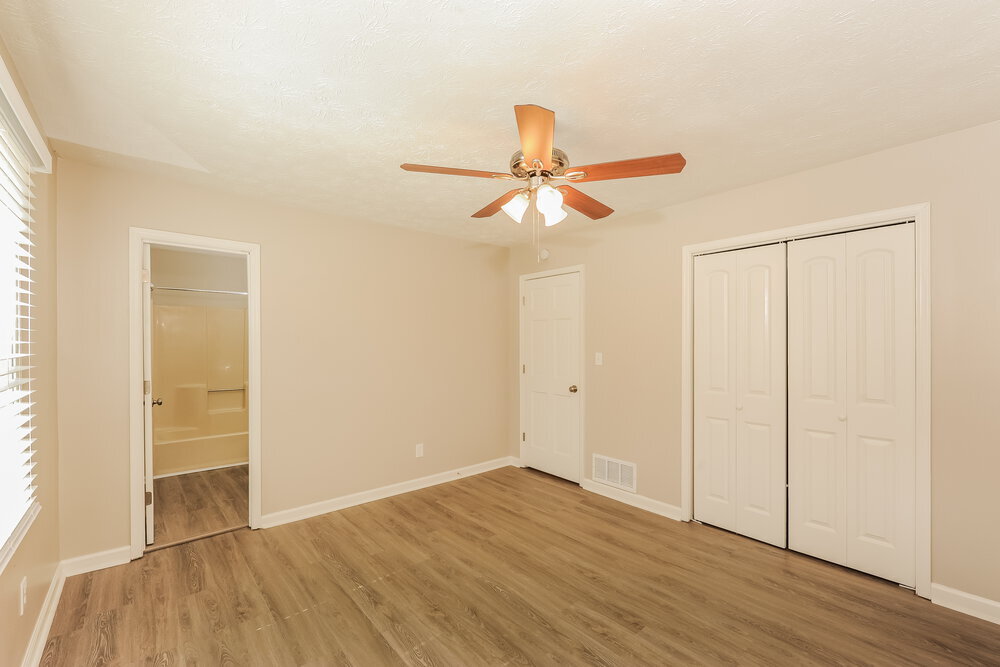 Building Photo - 3325 Shady Cove Rd