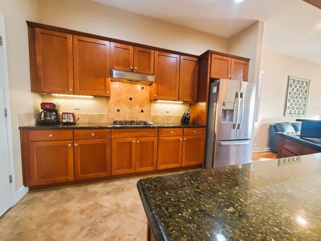 Building Photo - Gorgeous executive style home available fo...