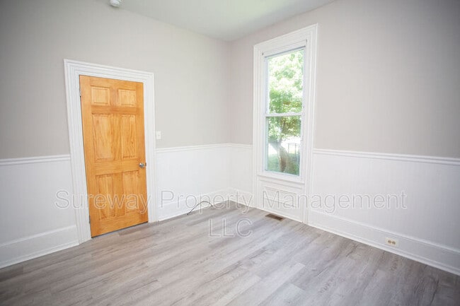 Building Photo - 21 N Lenola Rd
