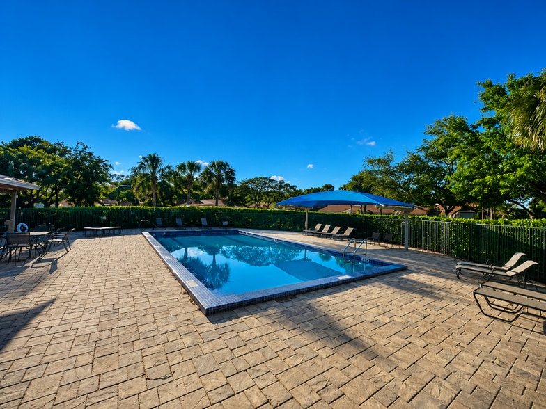 Building Photo - 63 Meadows Dr