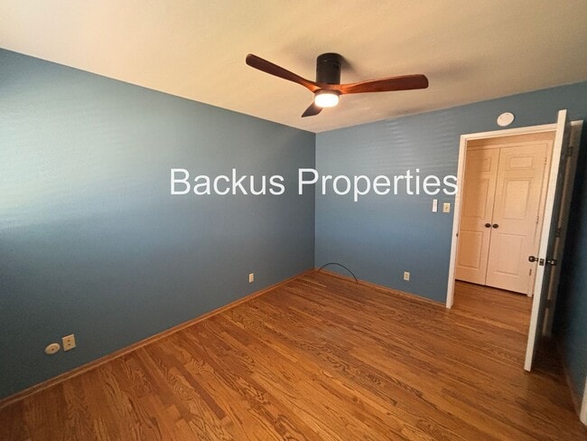 Building Photo - Wonderful four-bedroom corner lot home in South Salinas