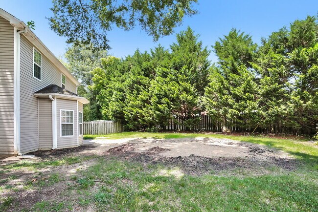 Building Photo - 4504 Stephen Oaks Way