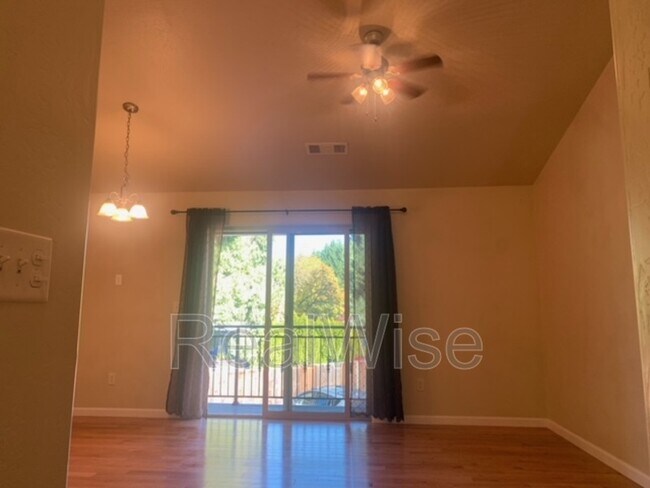 Building Photo - 205 Classick Dr